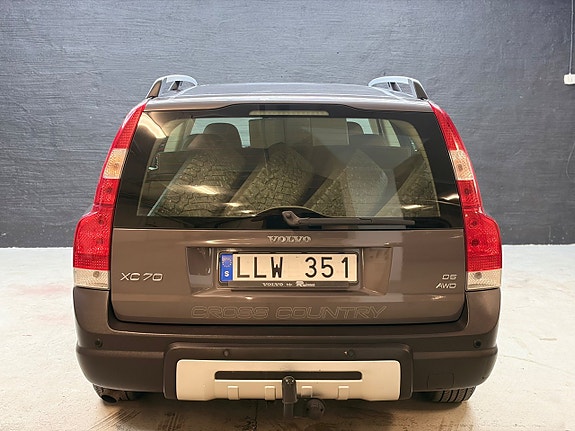 Volvo XC70 7 of 17