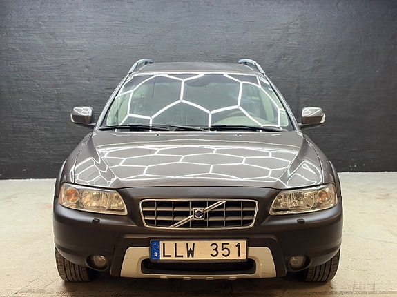 Volvo XC70 4 of 17