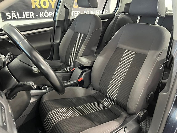 Volkswagen Golf V 11 of 14
