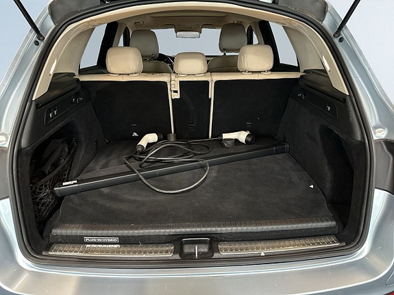 Mercedes-Benz GLC350 e 12 of 18