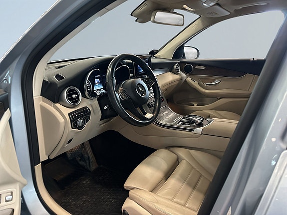 Mercedes-Benz GLC350 e 7 of 18