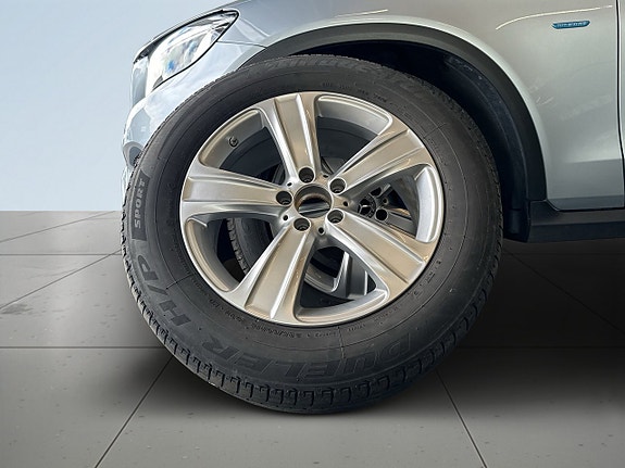 Mercedes-Benz GLC350 e 14 of 18