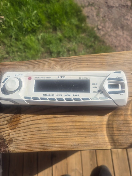 Finnsport 650AC -93 Yamaha V4 130HK -93 7 of 17