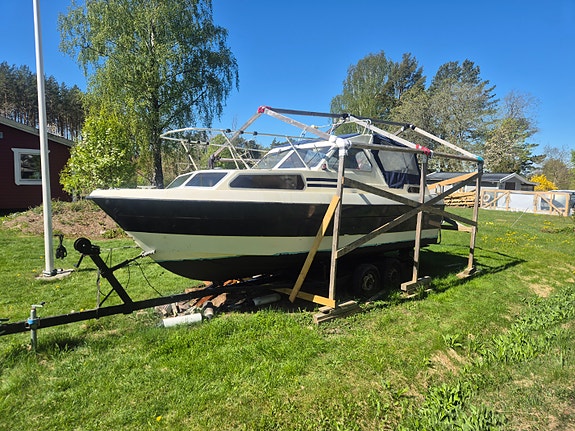 Finnsport 650AC -93 Yamaha V4 130HK -93 5 of 17