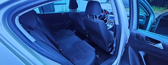 Volkswagen Passat 5 of 5