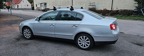 Volkswagen Passat 3 of 5