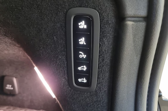 Volvo EX90 22 of 23