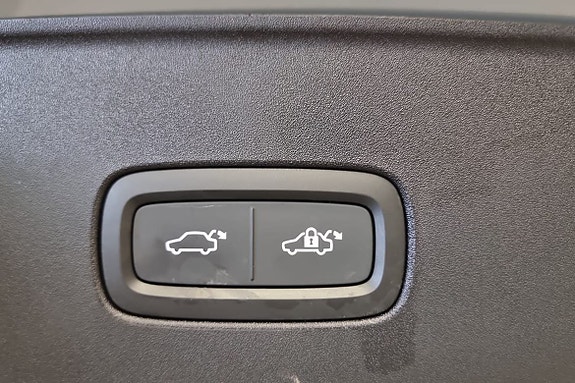 Volvo EX90 21 of 23