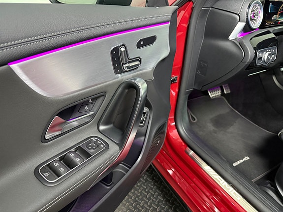Mercedes-Benz CLA35 28 of 28