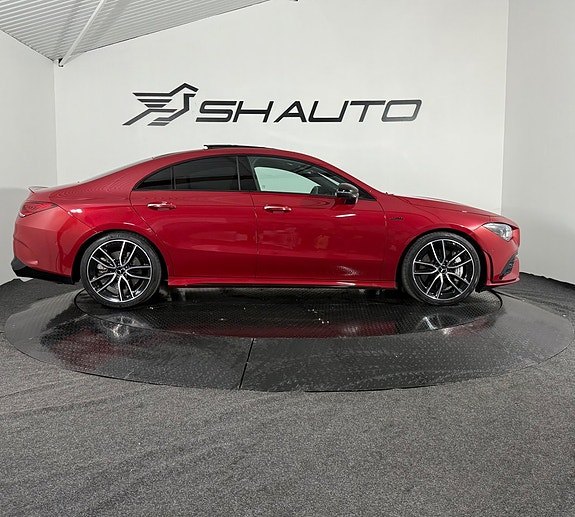 Mercedes-Benz CLA35 5 of 28