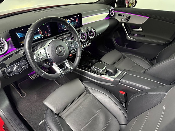 Mercedes-Benz CLA35 11 of 28