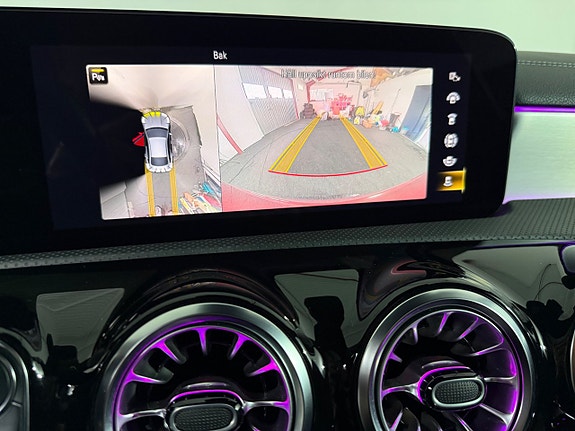 Mercedes-Benz CLA35 17 of 28