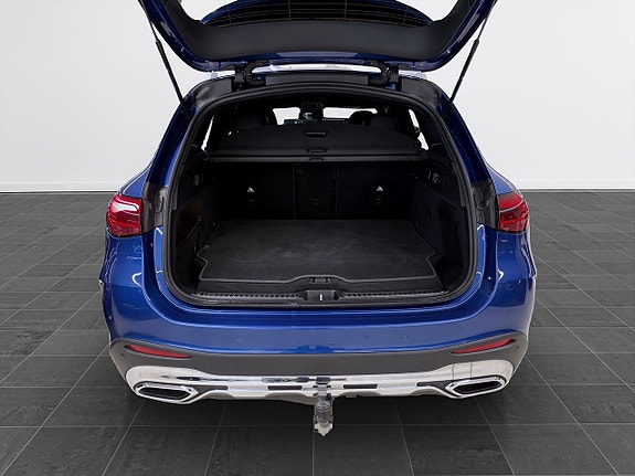 Mercedes-Benz GLC400 e 7 of 19