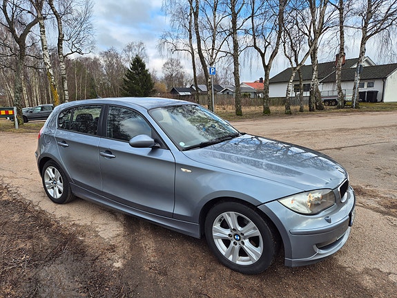 BMW 118d 3 of 5