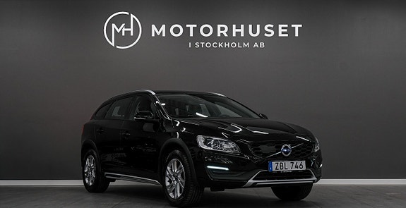 Volvo V60 Cross Country 3 of 5