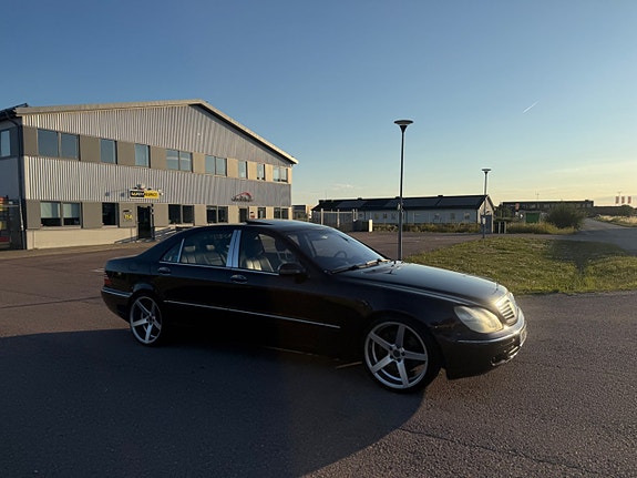 Mercedes-Benz S600 4 of 14