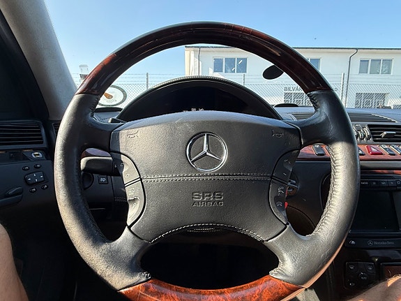 Mercedes-Benz S600 12 of 14