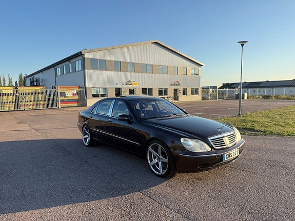 Mercedes-Benz S600 2 of 14
