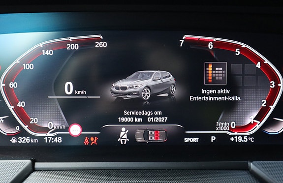 BMW 118i 16 of 18