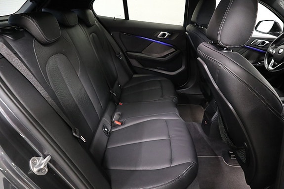 BMW 118i 11 of 18