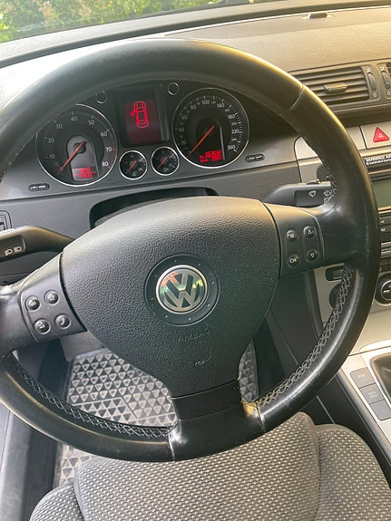 Volkswagen Passat 5 of 5