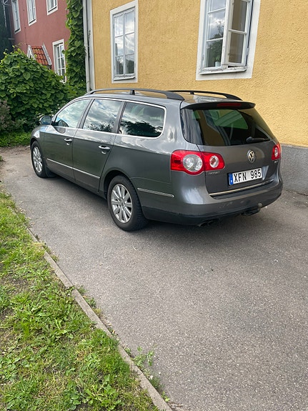 Volkswagen Passat 3 of 5