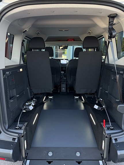 Ford Courier Tourneo 25 of 30