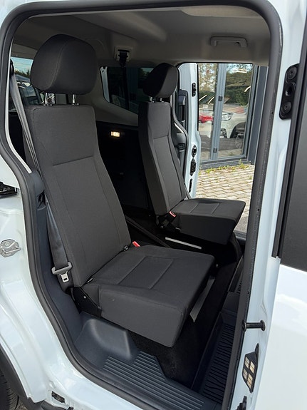Ford Courier Tourneo 23 of 30