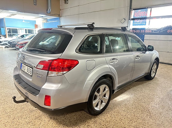 Subaru Outback 4 of 5