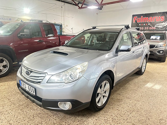 Subaru Outback 3 of 5