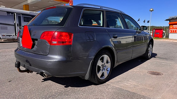 Audi A4 4 of 9