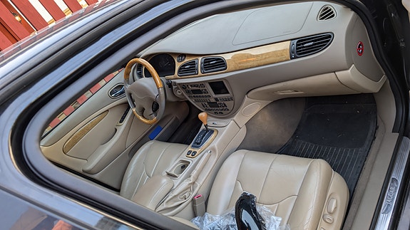 Jaguar S-TYPE 4 of 5