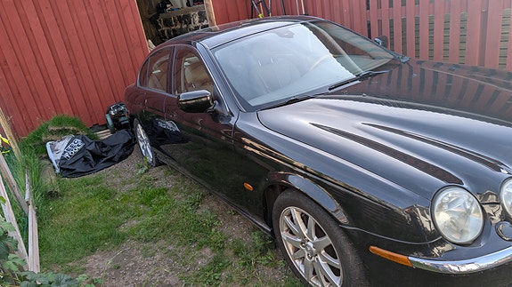 Jaguar S-TYPE 3 of 5