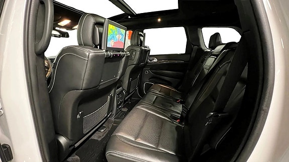 Jeep Grand Cherokee 14 of 27