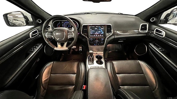 Jeep Grand Cherokee 8 of 27