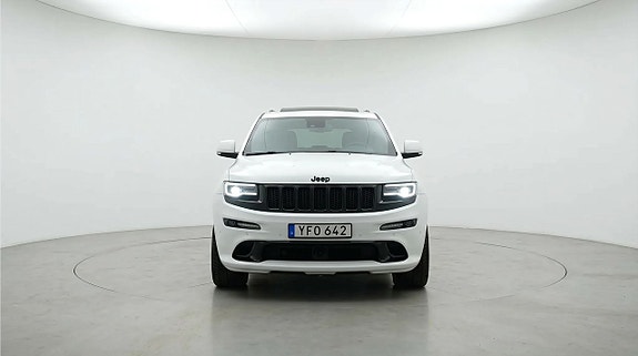 Jeep Grand Cherokee 2 of 27