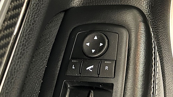 Jeep Grand Cherokee 23 of 27