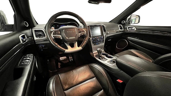 Jeep Grand Cherokee 9 of 27