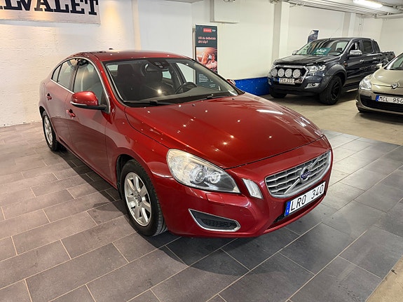 Volvo S60 3 of 5