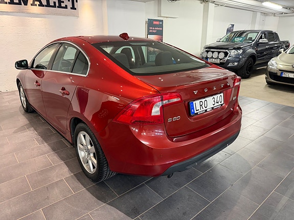 Volvo S60 5 of 5