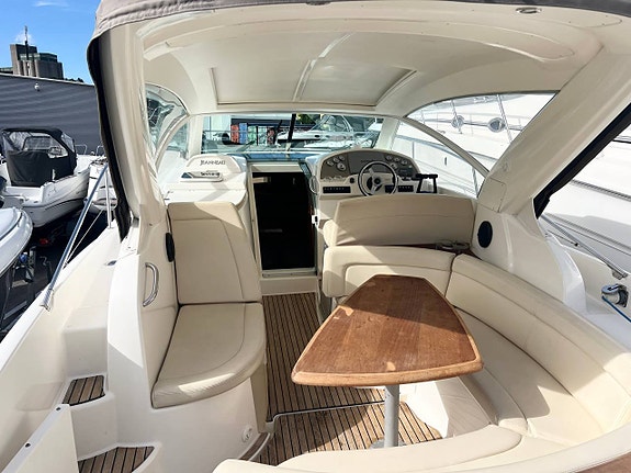 Jeanneau Prestige 30 S -07 | Diesel | Hardtop | Bytes! 3 of 5