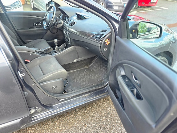 Renault Megane 11 of 16