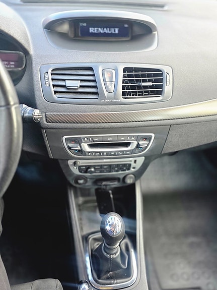 Renault Megane 15 of 16