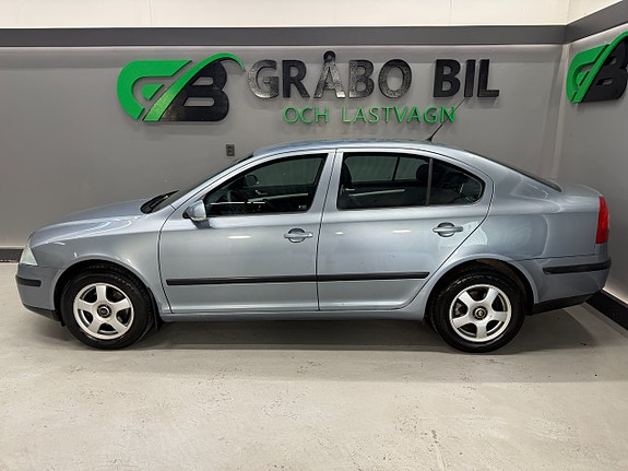Skoda Octavia 2 of 5