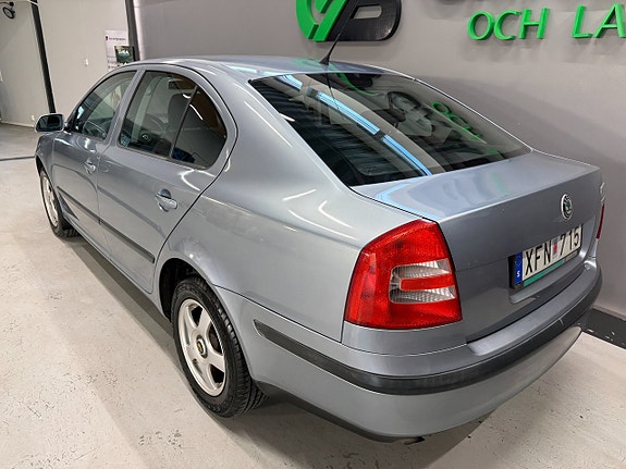 Skoda Octavia 3 of 5