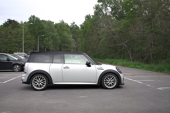 MINI Clubman Cooper SD 7 of 30