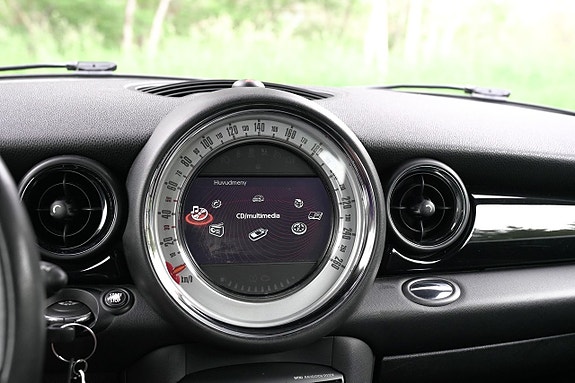 MINI Clubman Cooper SD 22 of 30