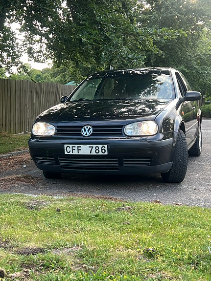 Volkswagen Golf IV 2 of 5
