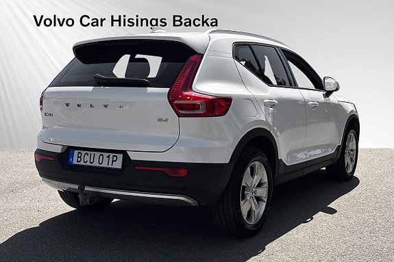 Volvo XC40 6 of 12