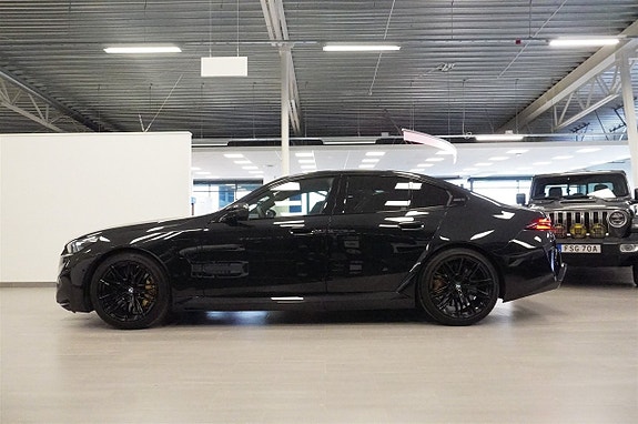 BMW M5 6 of 28